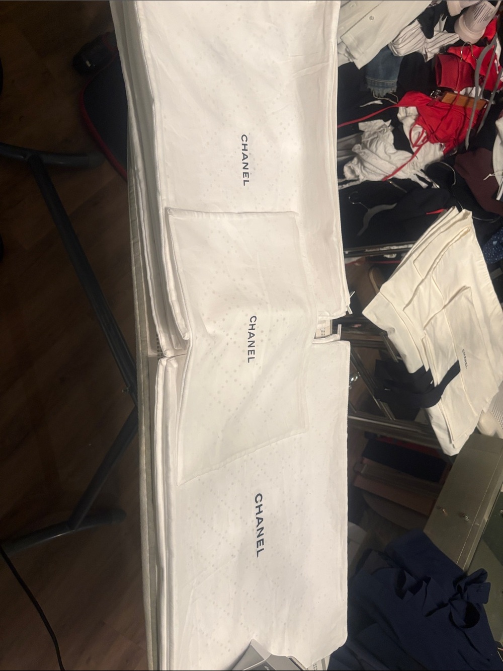 CHANEL White Dot-Pattern dust bag